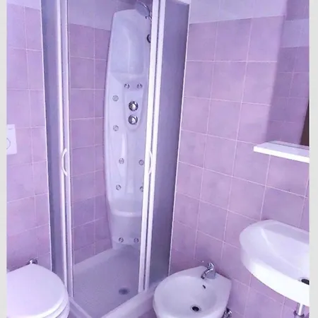 Apartamento Poolside Comfort In A Prestigious Location