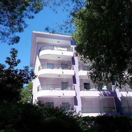 Daire Poolside Comfort In A Prestigious Location *