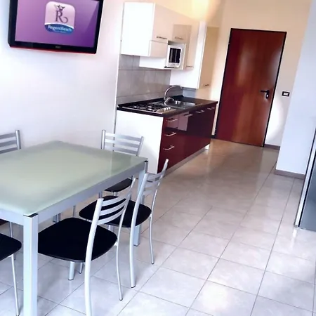 Apartamento Poolside Comfort In A Prestigious Location *